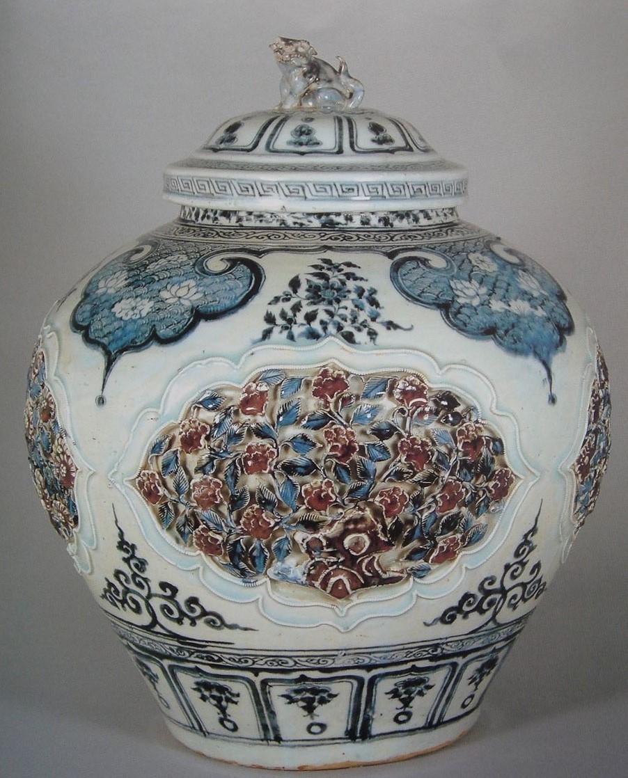 元-青花釉里红狮钮盖罐