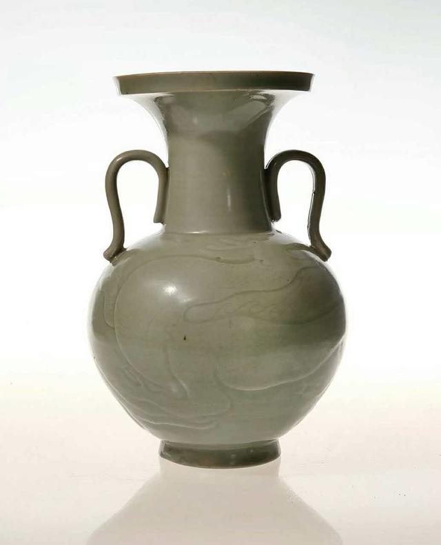 晚唐五代-越窑秘色瓷盘口双系龙纹尊